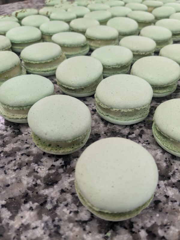 PXL_20241220_093541984 Macarons