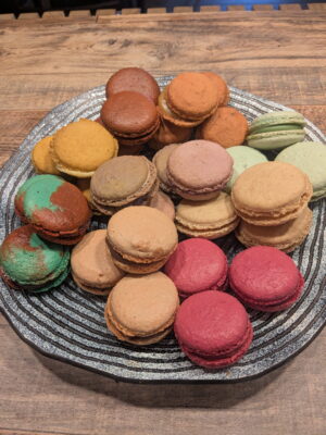 PXL_20261009_065833875 (1) Macarons